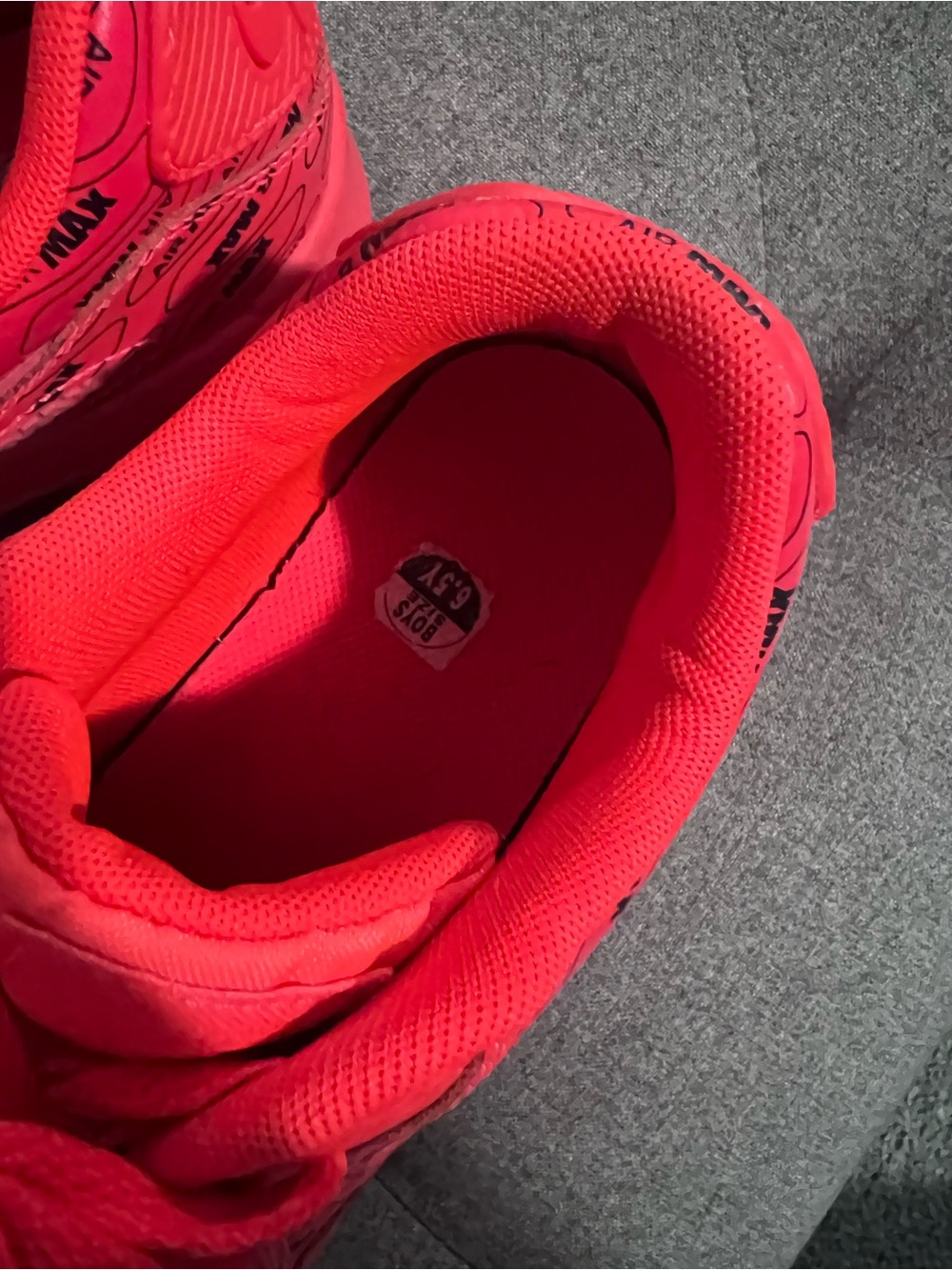 Nike Air Max Sneaker - Vibrant Coral Red - Picture 4 of 5